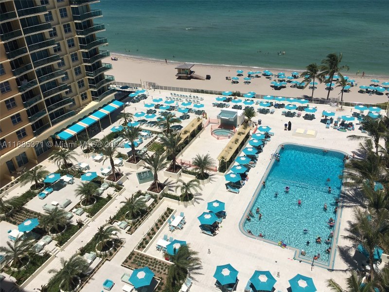 Alquiler de apartamento en The Wave Condo L11 (Availab