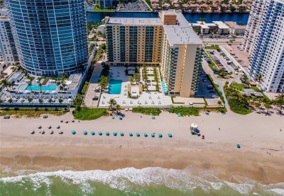Alquiler de apartamento en The Wave Condo L11 (Availab