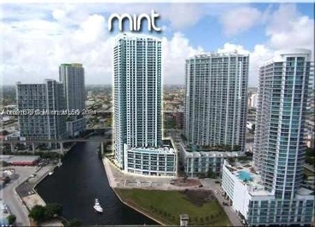 Comprar apartamento en Mint at Riverfront 1802