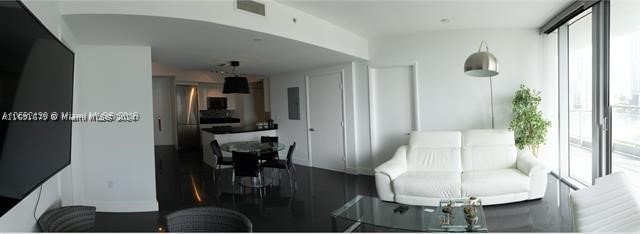 Comprar apartamento en Mint at Riverfront 1802