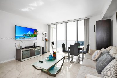 Aluguel de apartamento no Beach Club Two 2505
