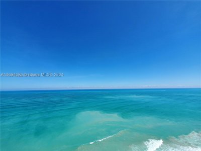 Comprar apartamento no Trump Tower One 3601