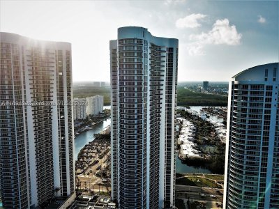 Comprar apartamento no Trump Tower One 3601