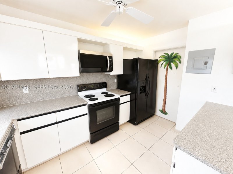 Condo for sale at Imperial Towers 401