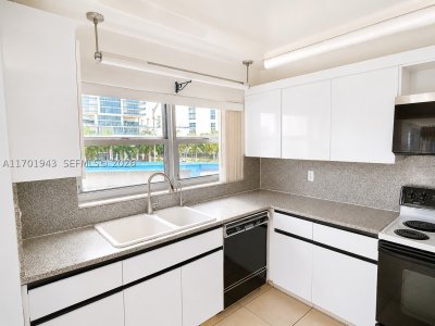 Comprar apartamento no Imperial Towers 401