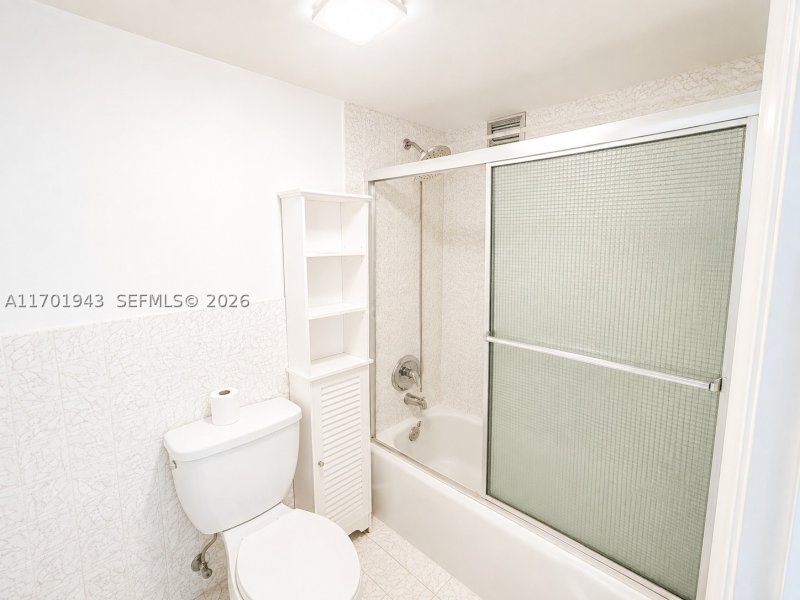 Condo for sale at Imperial Towers 401