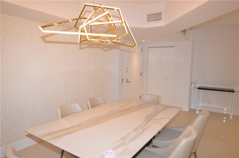 Condo for sale at Turnberry Towers 7-L