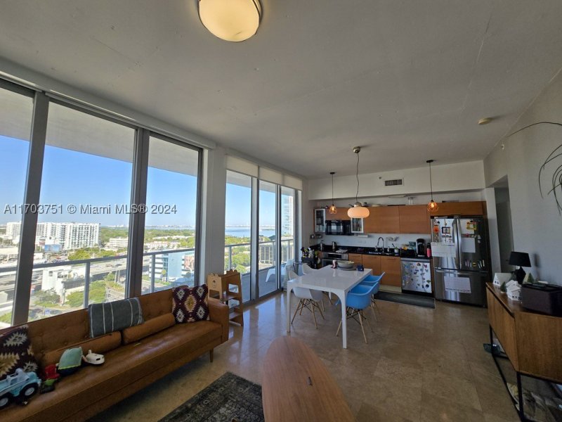 Condo for sale at Midtown Miami 2 H1404