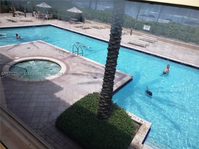 Aluguel de apartamento no 2080 Ocean Drive 311
