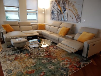 Aluguel de apartamento no 2080 Ocean Drive 311