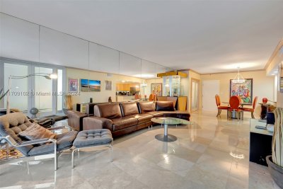 Alquiler de apartamento en Roney Palace 1206