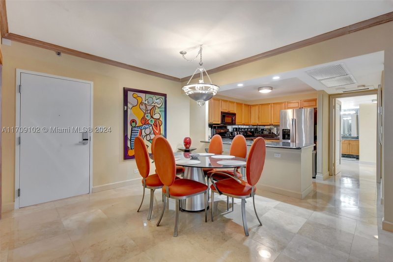 Alquiler de apartamento en Roney Palace 1206