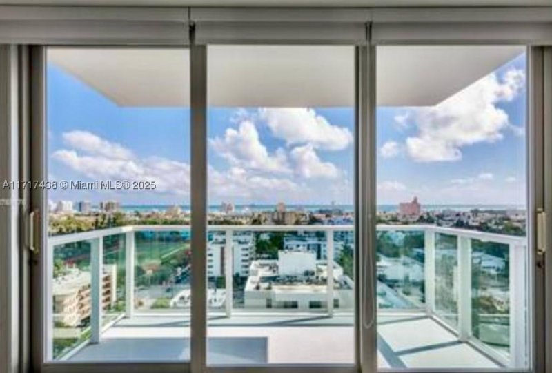 Condo for sale at Mirador PH-07