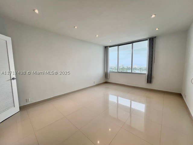 Condo for sale at Mirador PH-07