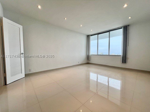 Condo for sale at Mirador PH-07