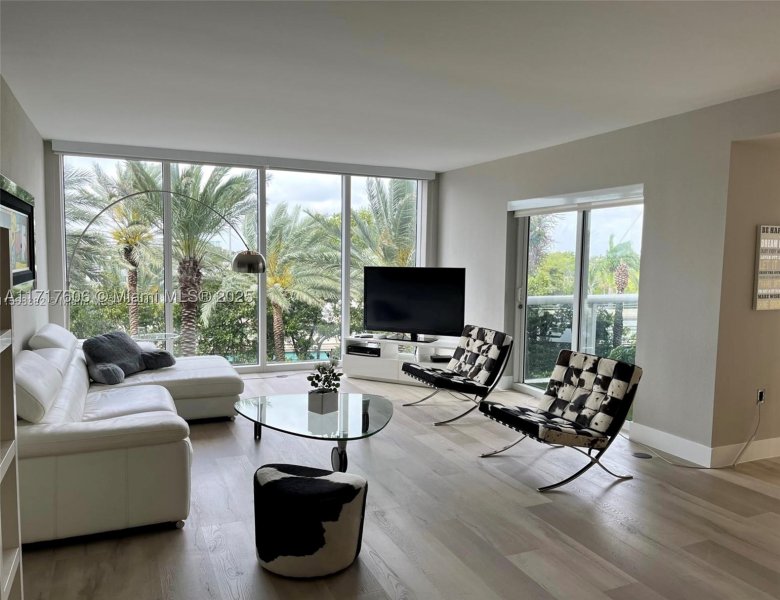 Condo for sale at Harbour House 331