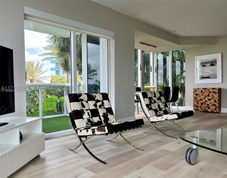 Condo for sale at Harbour House 331