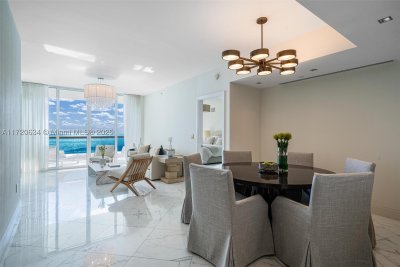 Comprar apartamento no Acqualina Resort & Spa 2602
