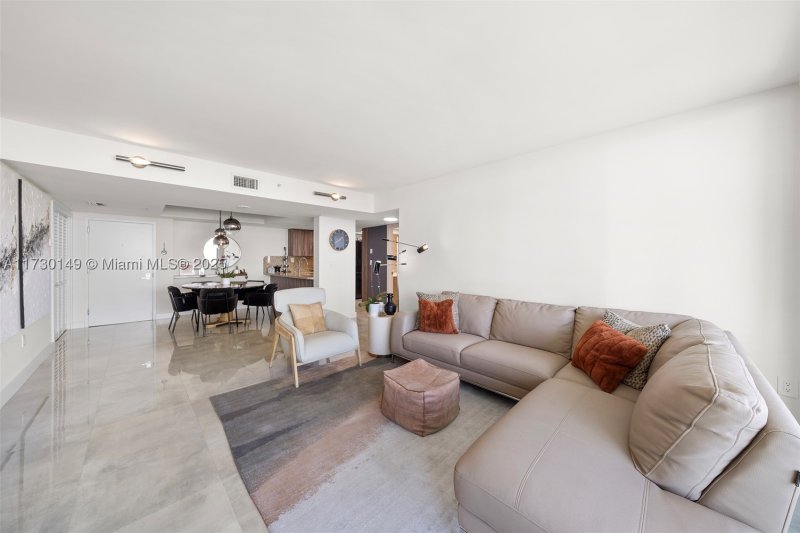 Comprar apartamento en Floridian 1004