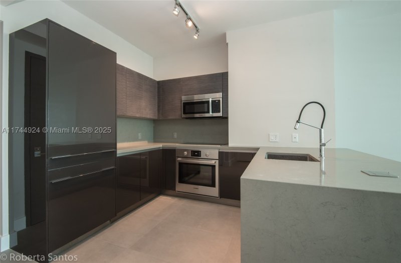 Condo for sale at The Bond 3205