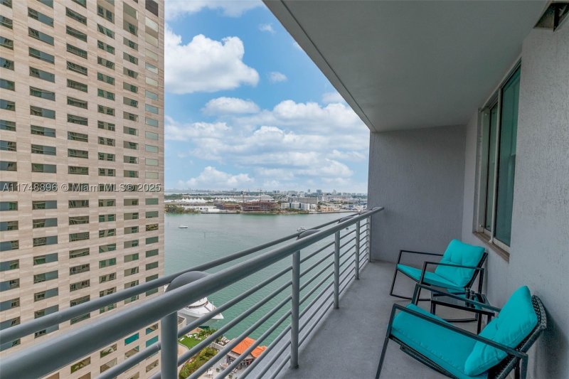 Comprar apartamento en One Miami West Tower 2402