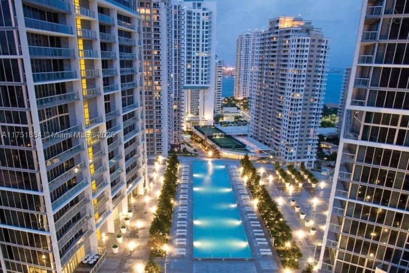 Aluguel de apartamento no Icon Brickell Tower I 2405