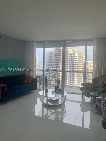 Aluguel de apartamento no Icon Brickell Tower I 2405