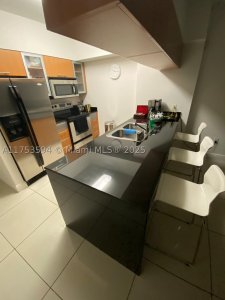 Comprar apartamento no Opera Tower 2905