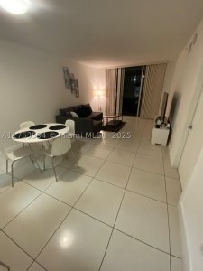 Comprar apartamento no Opera Tower 2905