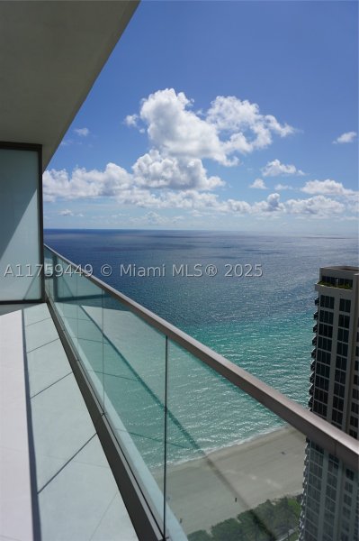 Condo for sale at Residences by Armani / Casa 3405