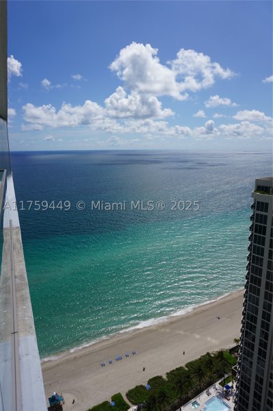 Condo for sale at Residences by Armani / Casa 3405