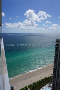 Comprar apartamento no Residences by Armani / Casa 3405