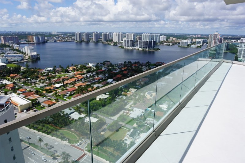 Condo for sale at Residences by Armani / Casa 3405
