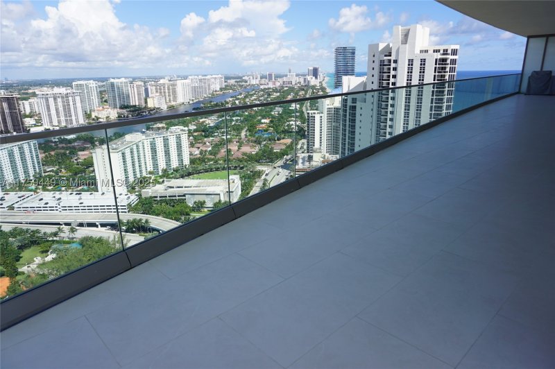 Condo for sale at Residences by Armani / Casa 3405