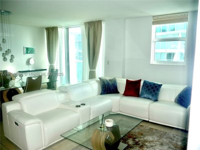 Comprar apartamento no Brickell on the River North 2611