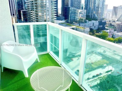 Comprar apartamento no Brickell on the River North 2611