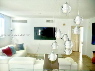Comprar apartamento no Brickell on the River North 2611