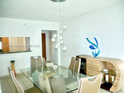 Comprar apartamento no Brickell on the River North 2611