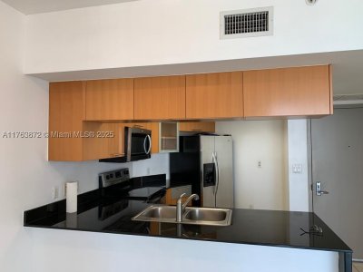 Comprar apartamento en Opera Tower 2215
