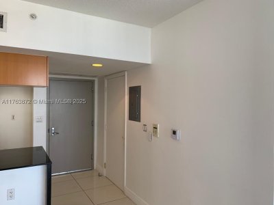 Comprar apartamento en Opera Tower 2215