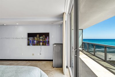 Comprar apartamento no Mei Miami Beach Condo 1704