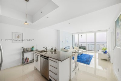 Comprar apartamento no Marina Blue 4306