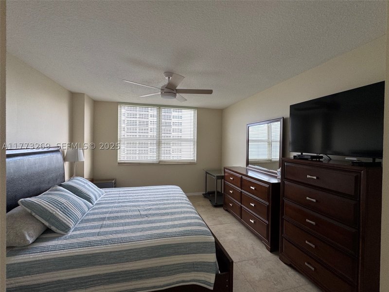 Apartment for rent at 2080 Ocean Drive 1405