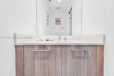 Aluguel de apartamento no Paraiso Bayviews 3307