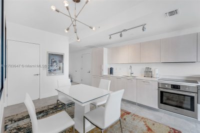 Aluguel de apartamento no Paraiso Bayviews 3307