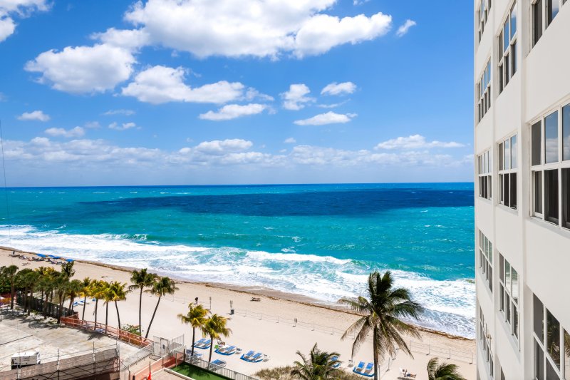 Condo for sale at Ocean Summit 702