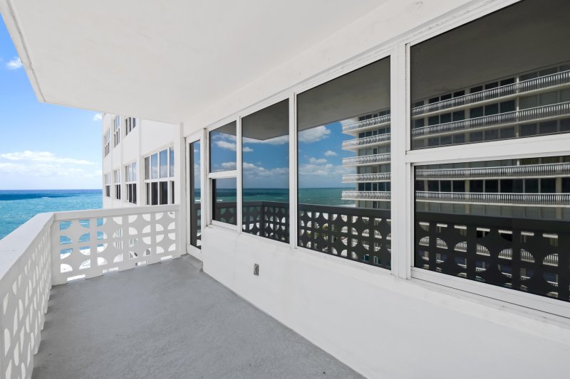 Condo for sale at Ocean Summit 702