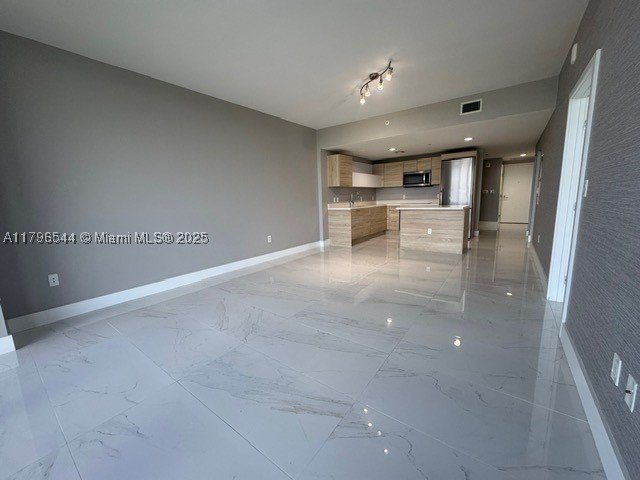 Comprar apartamento en The Harbour 1806 +1 park
