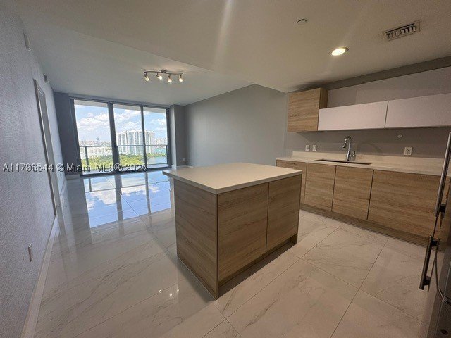 Comprar apartamento en The Harbour 1806 +1 park