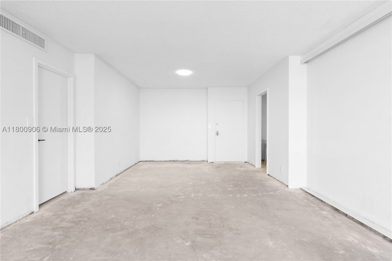 Condo for sale at Parker Plaza Estates 1708